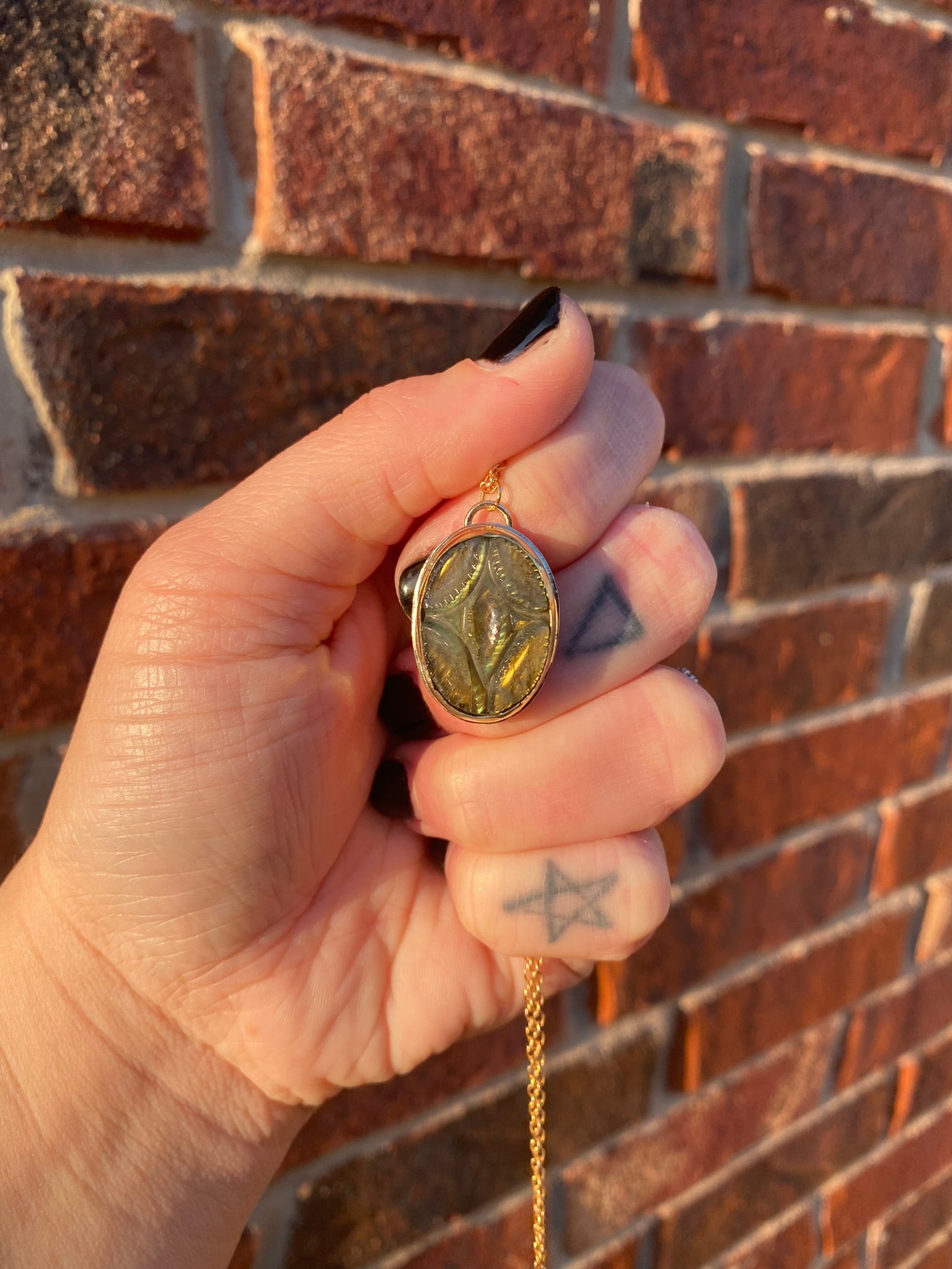 carved labradorite pendant second photo of the front